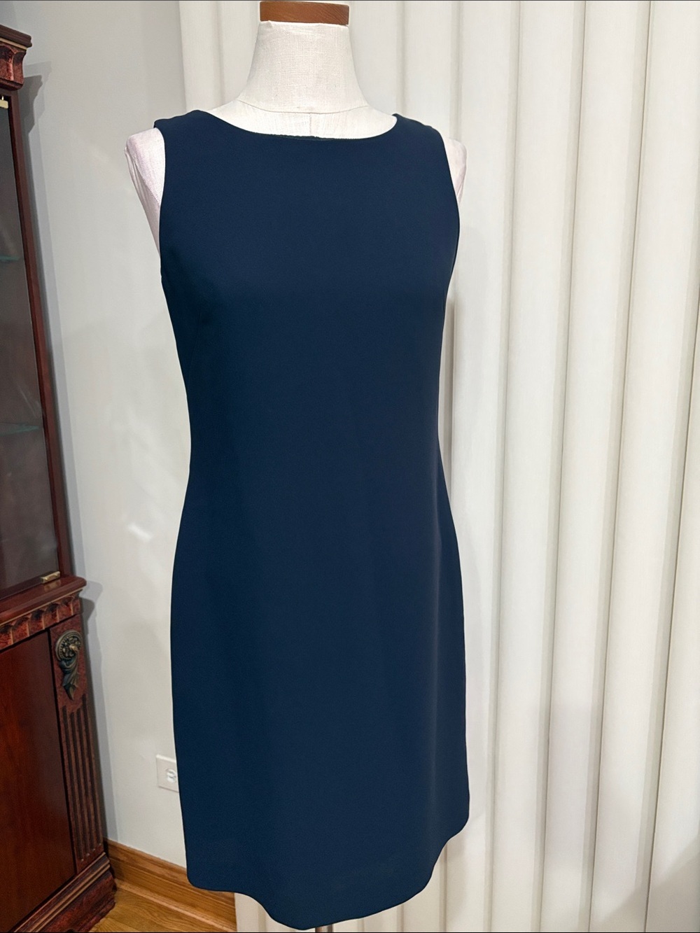 Casual Corner Navy Sleeveless Sheath minimalist classic Dress zip / lined size 6